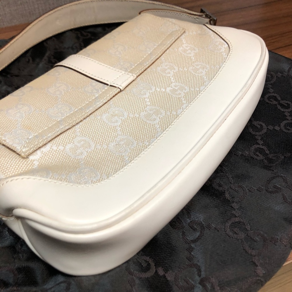 THE CUTEST Mini ecru monogram GUCCI bag - Picture 8 of 8